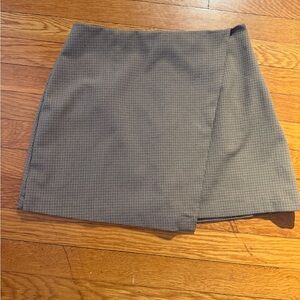 Abercrombie & Fitch Scarlet Mini Skort